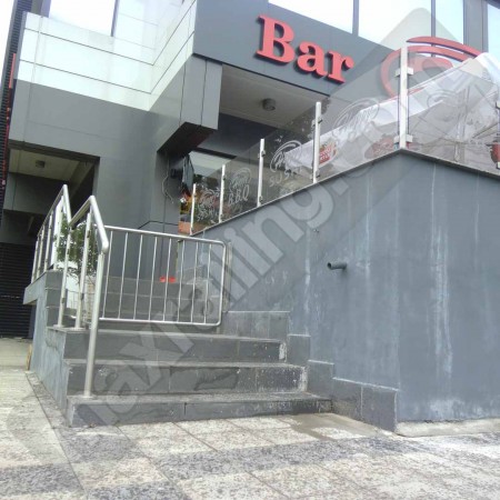 Врата Hapyy Bar Grill